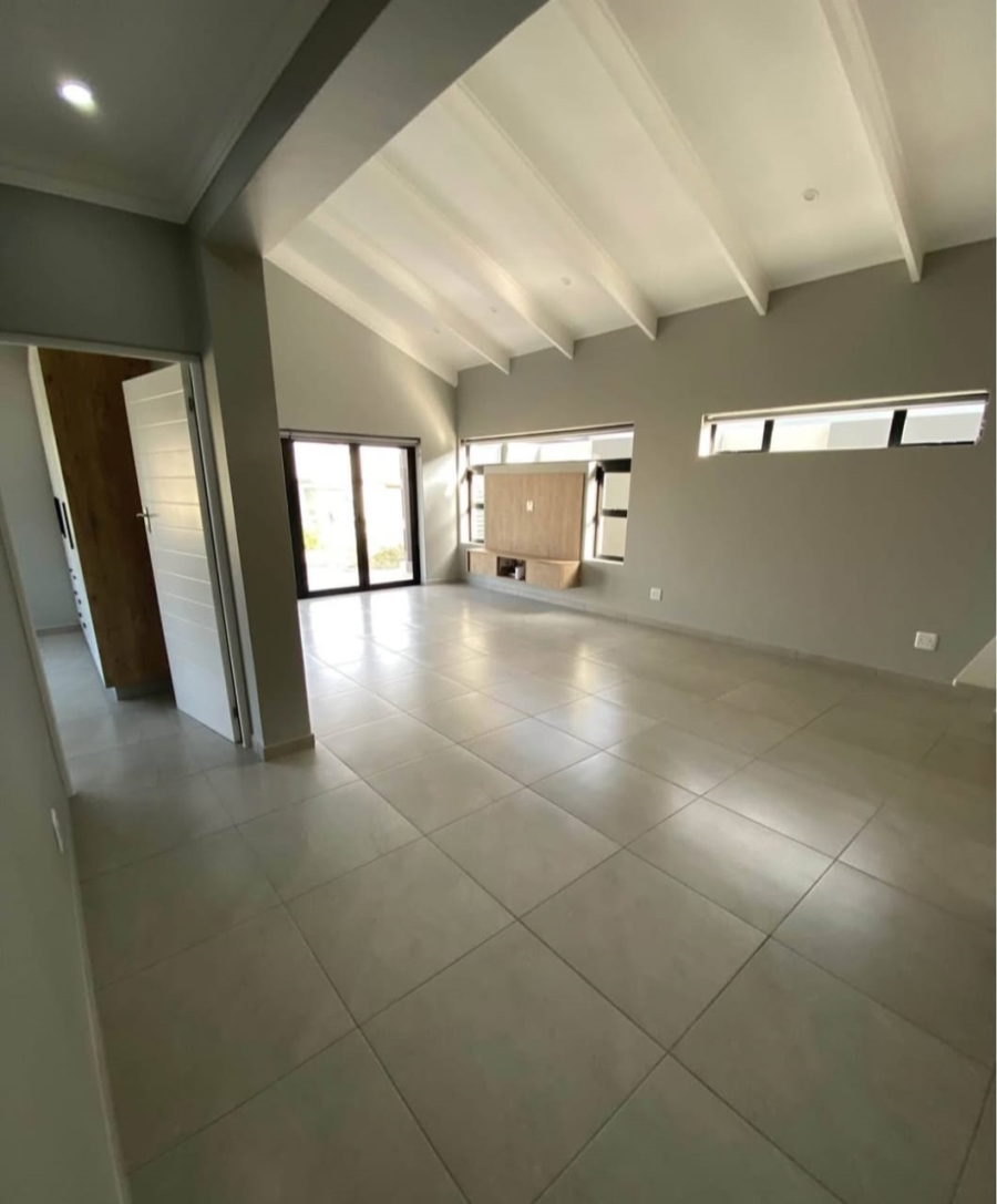 To Let 3 Bedroom Property for Rent in Dana Bay Western Cape